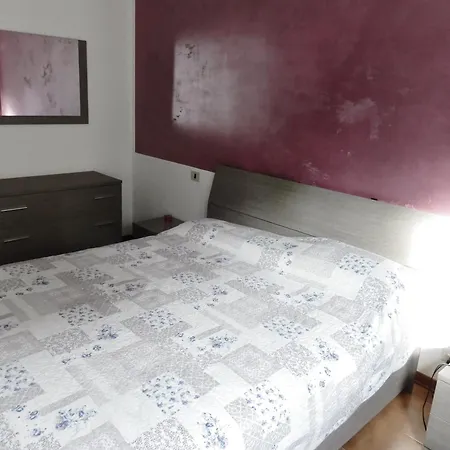 شقة Luni Mare - Con 2 Da Letto E Giardino