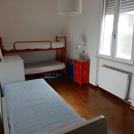 شقة Luni Mare - Con 2 Da Letto E Giardino