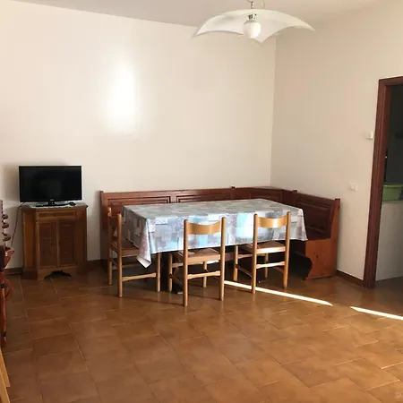 شقة Luni Mare - Con 2 Da Letto E Giardino مارينيلاّ دي سارزانا