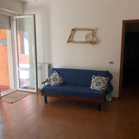 شقة Luni Mare - Con 2 Da Letto E Giardino